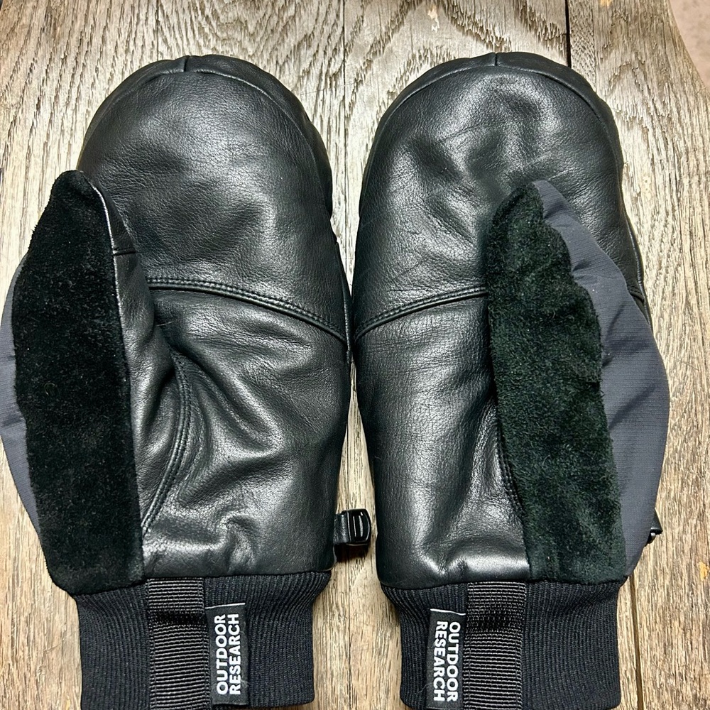 Outdoor Research Black Leather Mittens